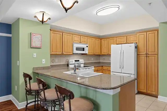 Listing Photo 17