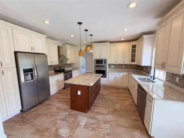 Listing Photo 5