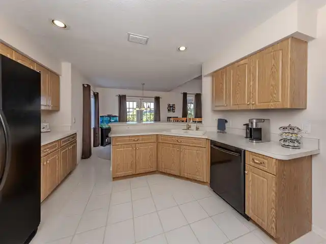 Listing Photo 15