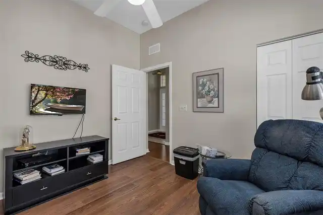 Listing Photo 21