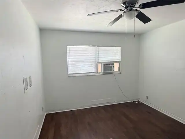Listing Photo 15
