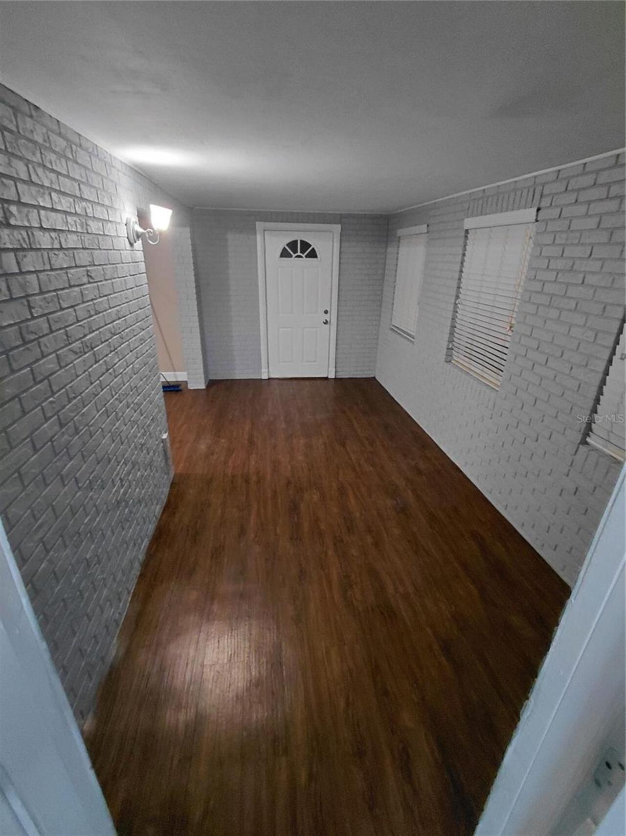 Listing Photo 10