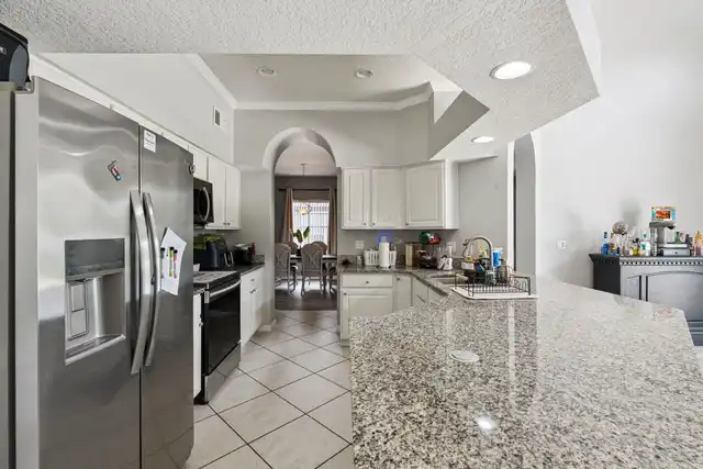 Listing Photo 18