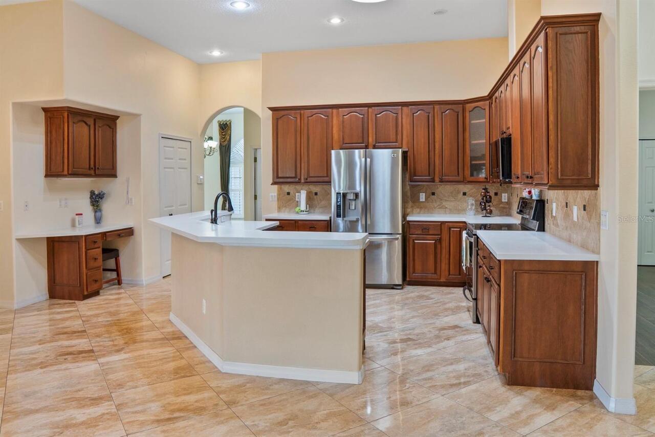 Listing Photo 11
