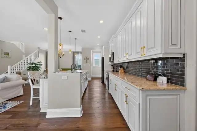 Listing Photo 18