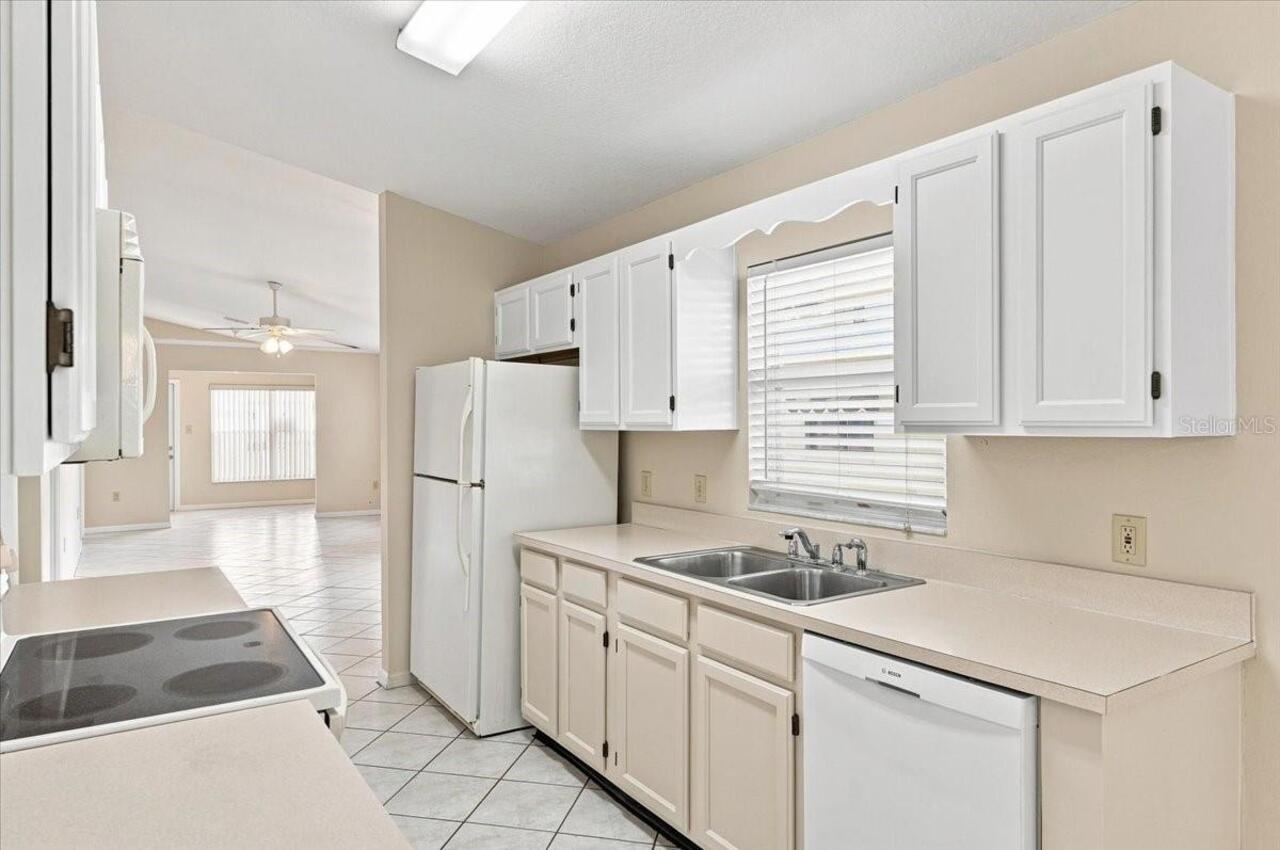 Listing Photo 16