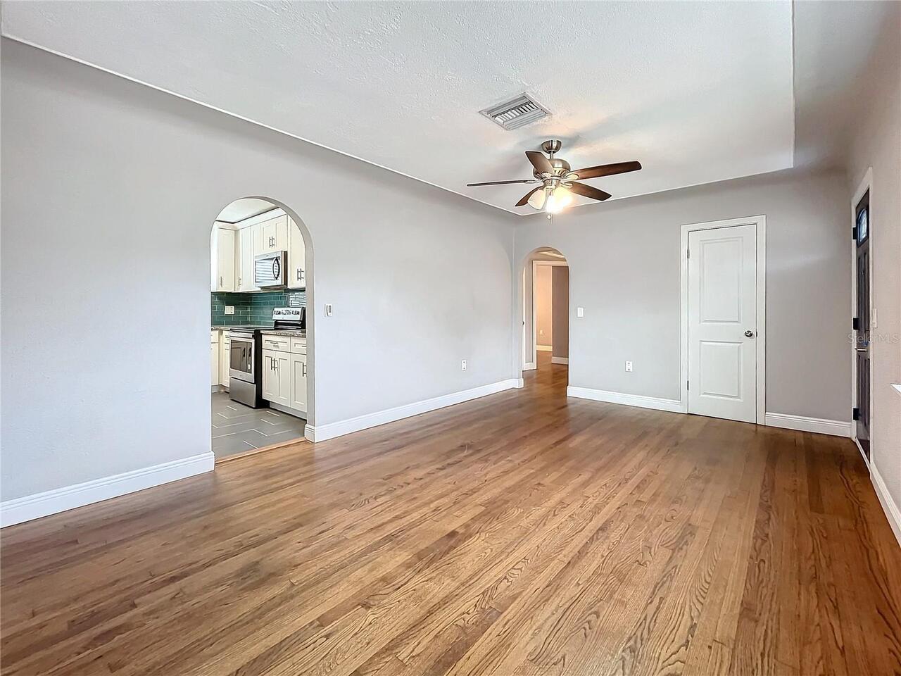 Listing Photo 14