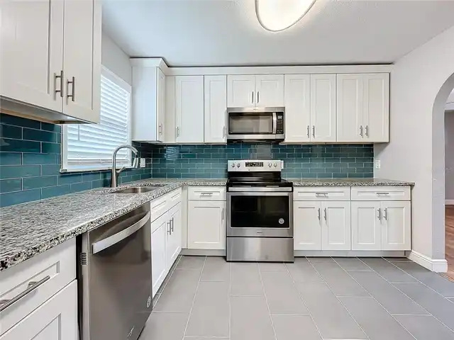 Listing Photo 8