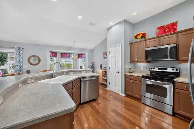 Listing Photo 19
