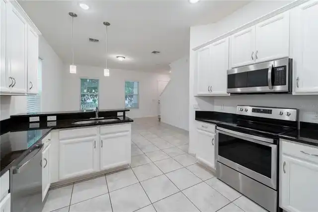 Listing Photo 9