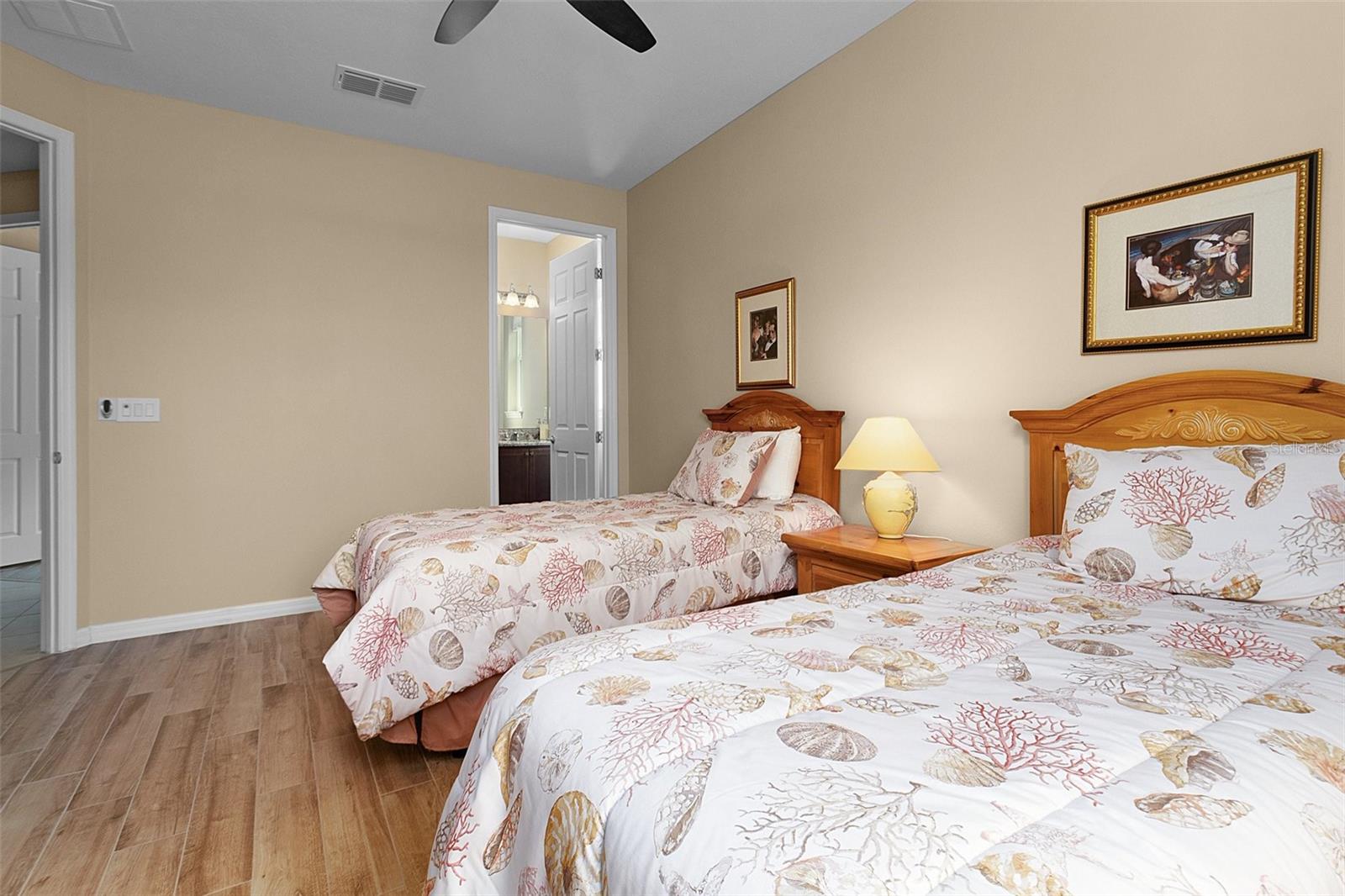 Listing Photo 14