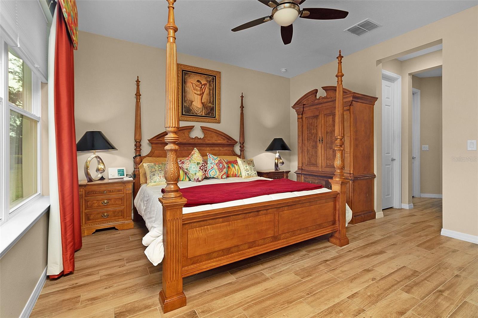 Listing Photo 11