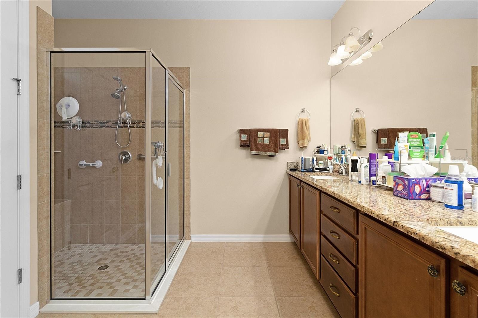 Listing Photo 12