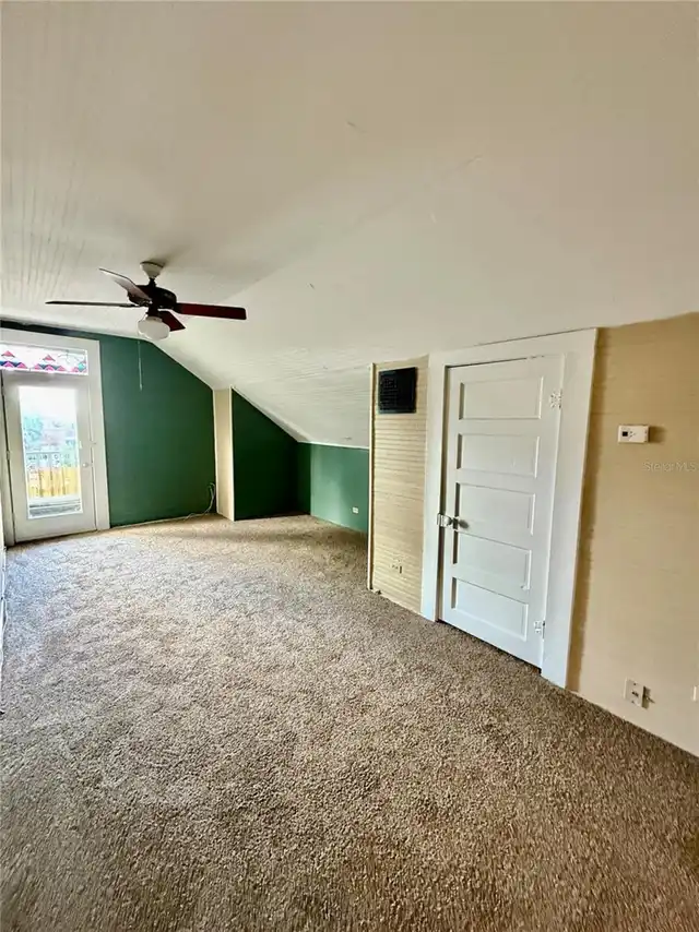 Listing Photo 10