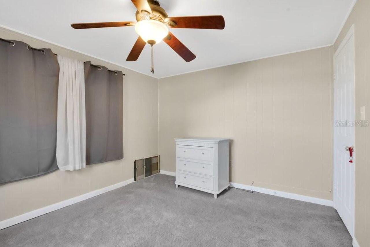 Listing Photo 8