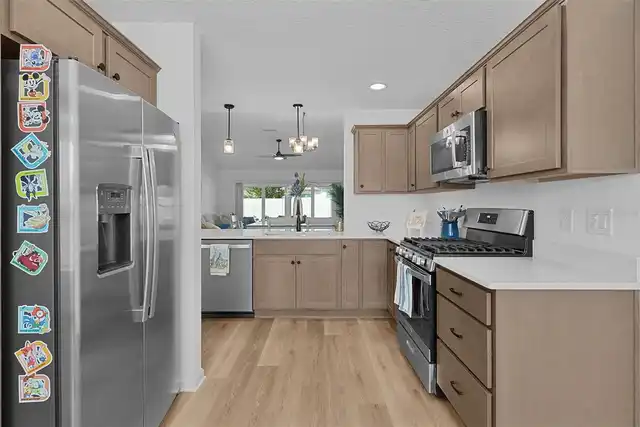 Listing Photo 11