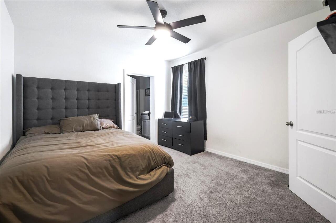 Listing Photo 12