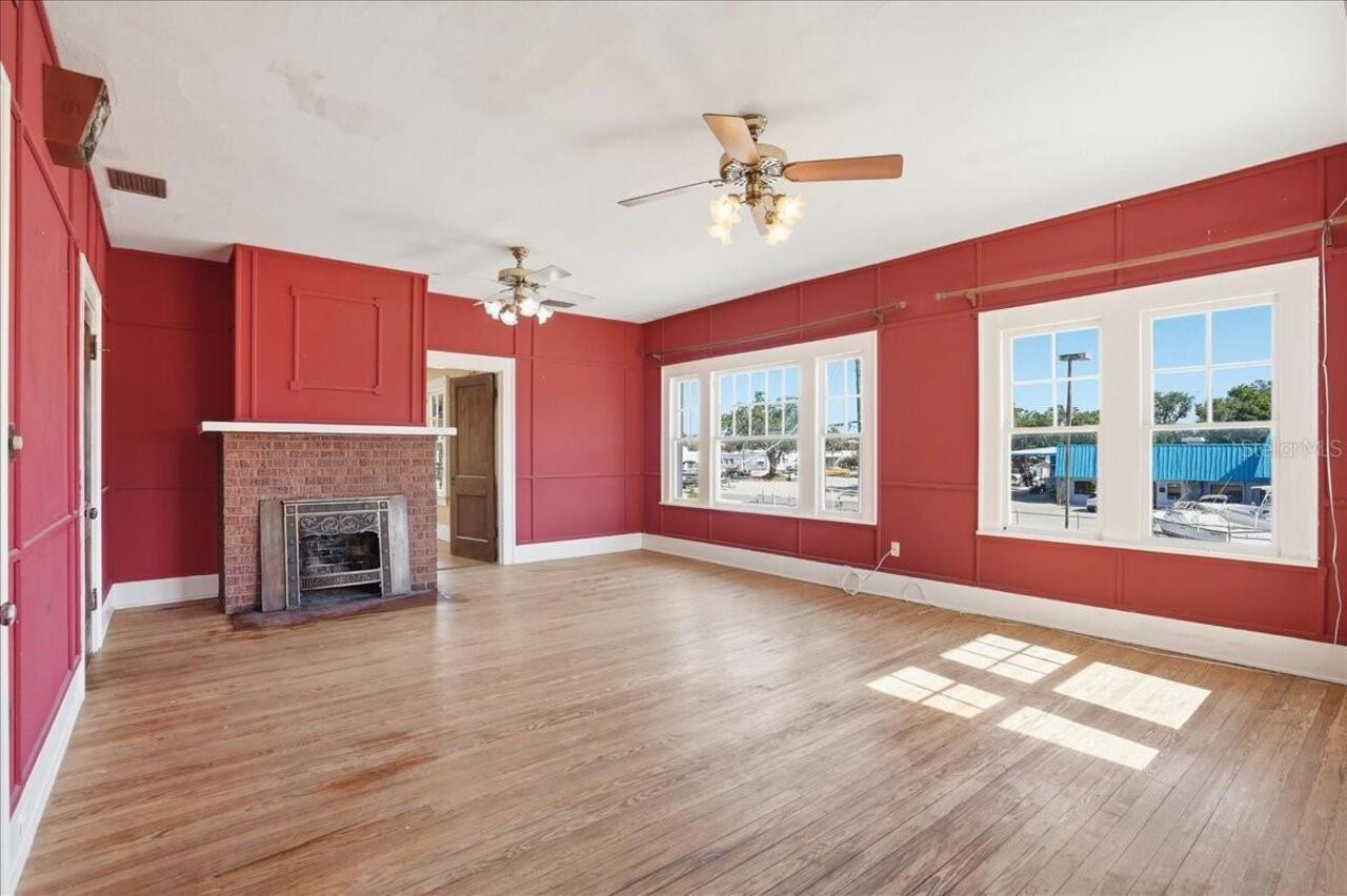 Listing Photo 17