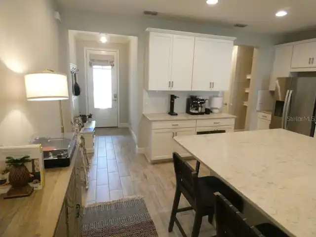 Listing Photo 8