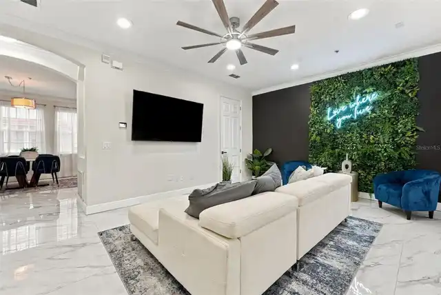 Listing Photo 9