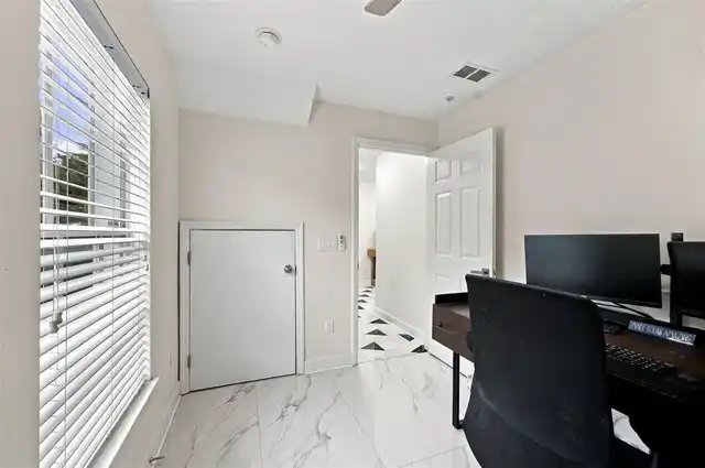 Listing Photo 33