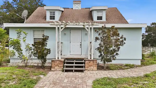 Listing Photo 5