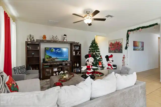 Listing Photo 10