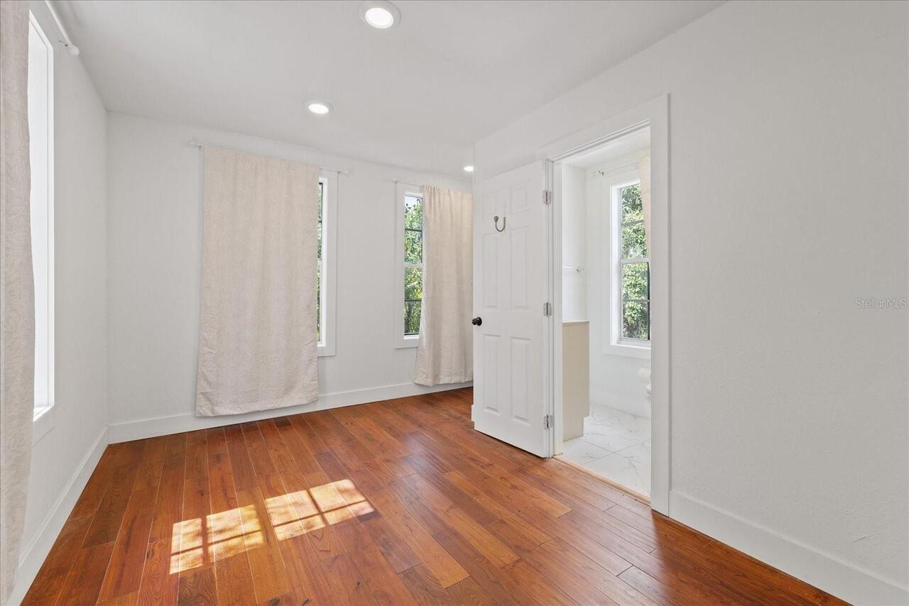 Listing Photo 32