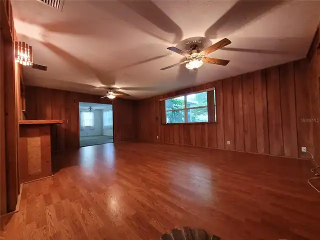 Listing Photo 8