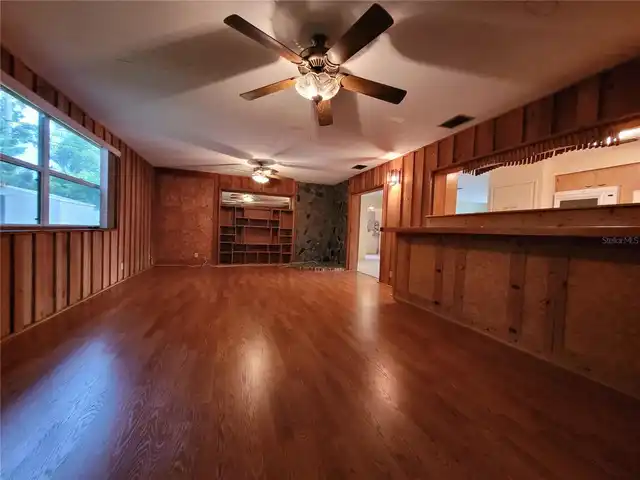 Listing Photo 9