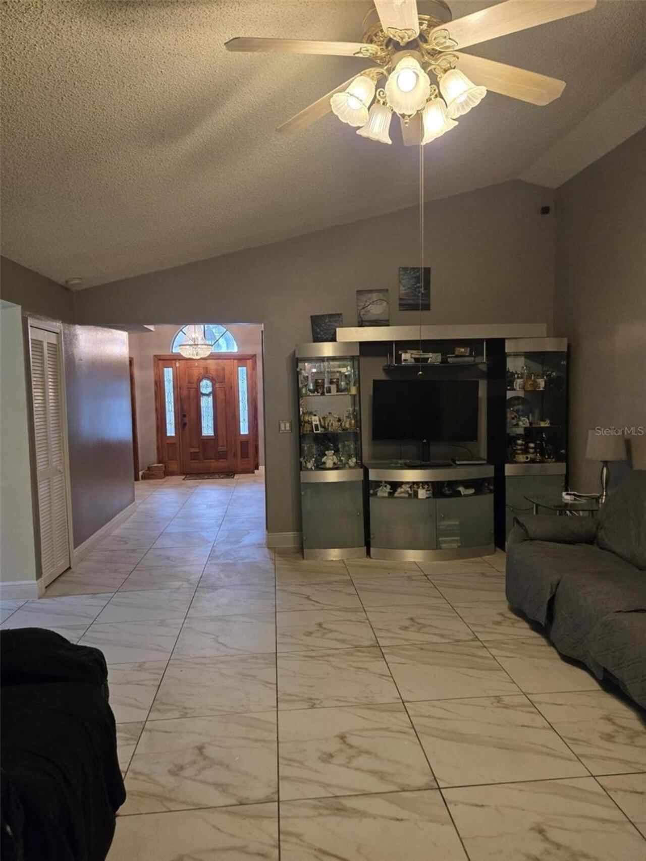 Listing Photo 8
