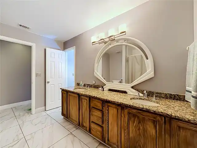 Listing Photo 37