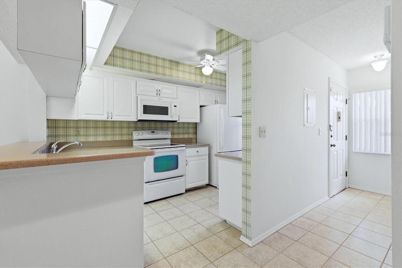 Listing Photo 10