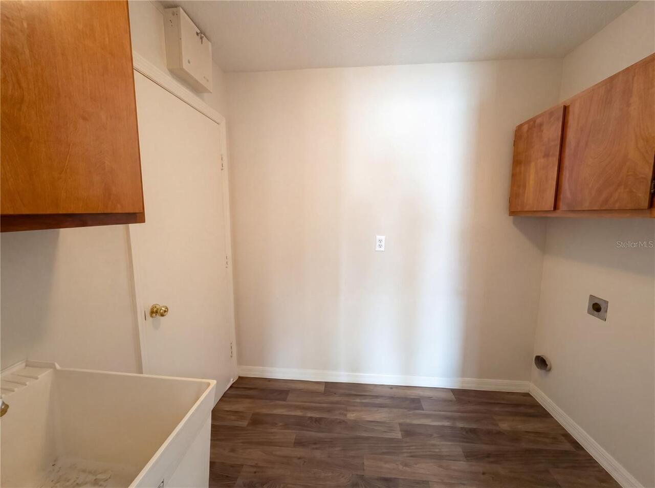 Listing Photo 9