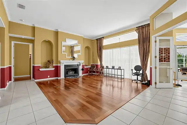 Listing Photo 10