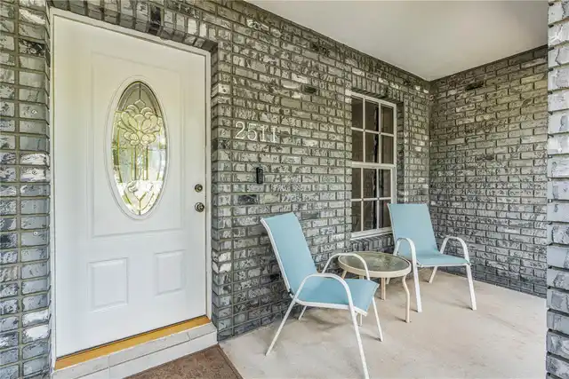 Listing Photo 10