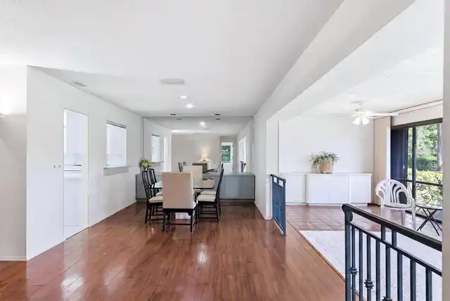 Listing Photo 14