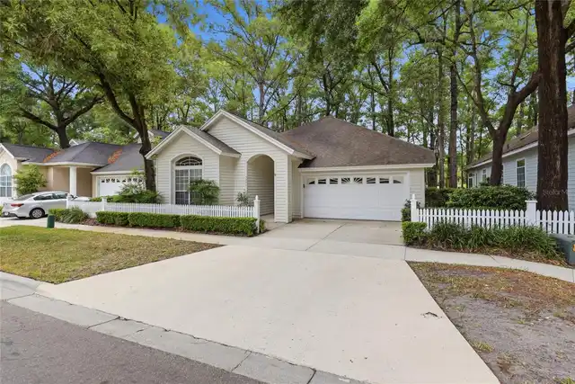 Listing Photo 8