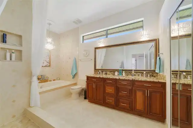 Listing Photo 14