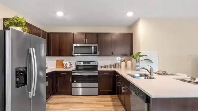 Listing Photo 7