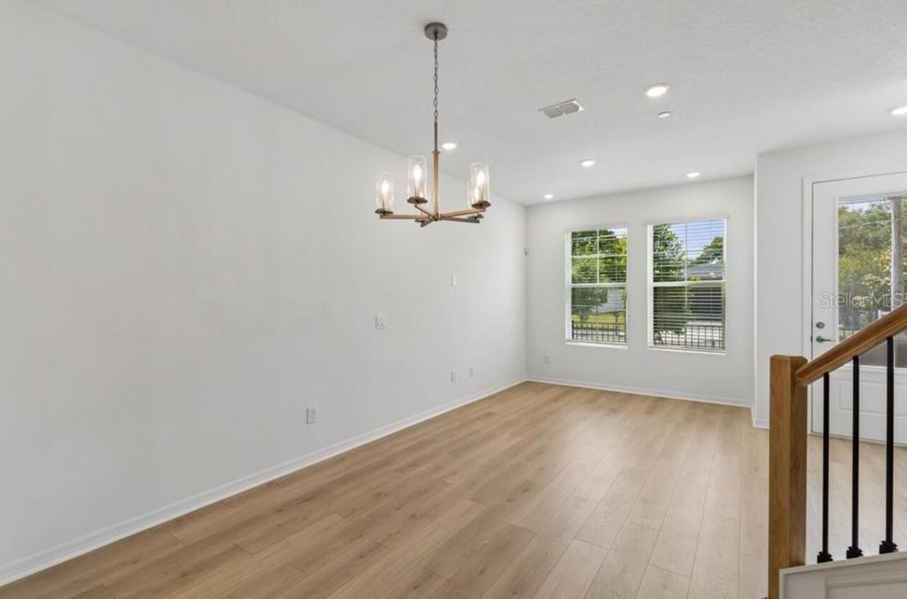 Listing Photo 9