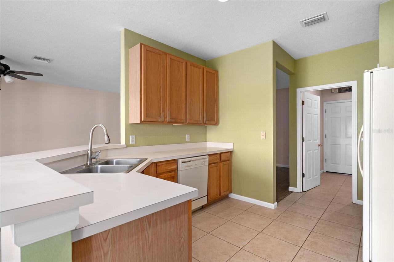 Listing Photo 12