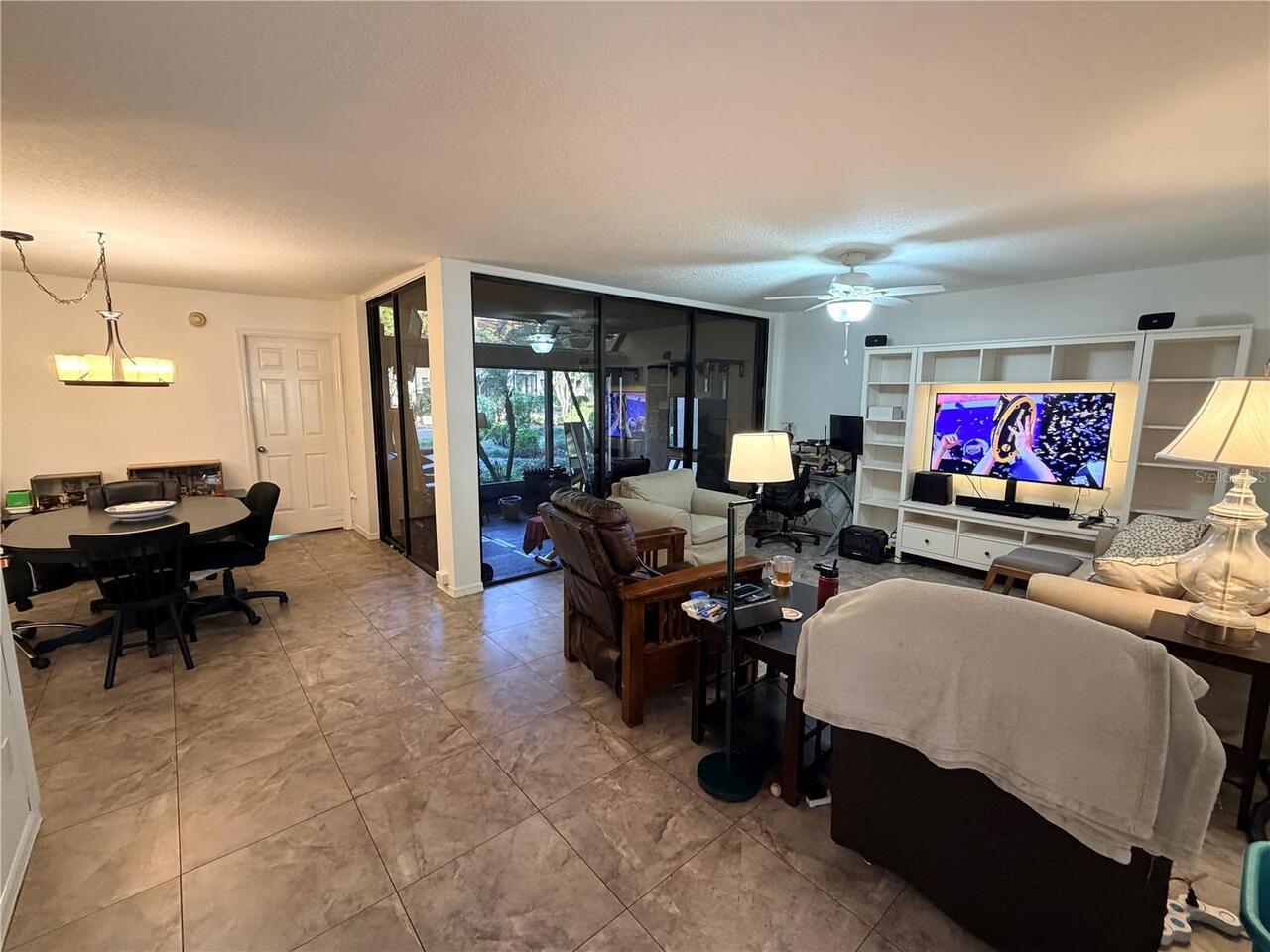 Listing Photo 11