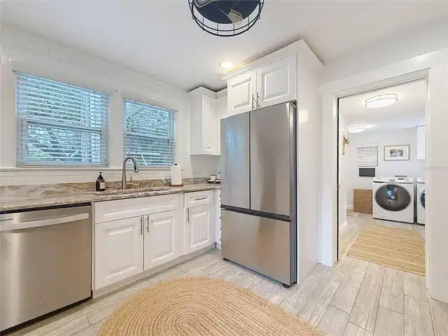 Listing Photo 12