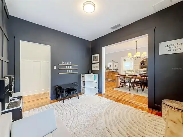 Listing Photo 17