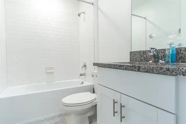 Listing Photo 11