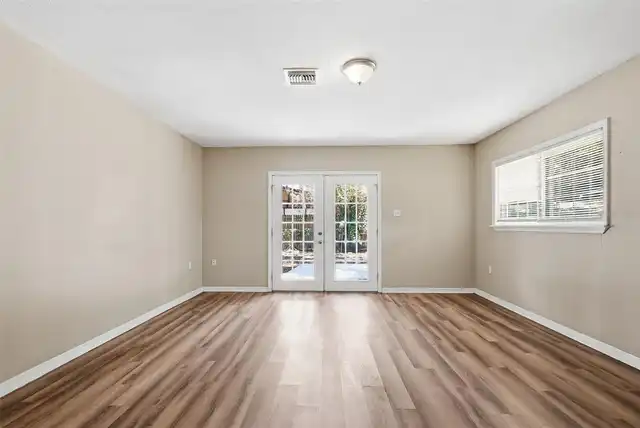 Listing Photo 24