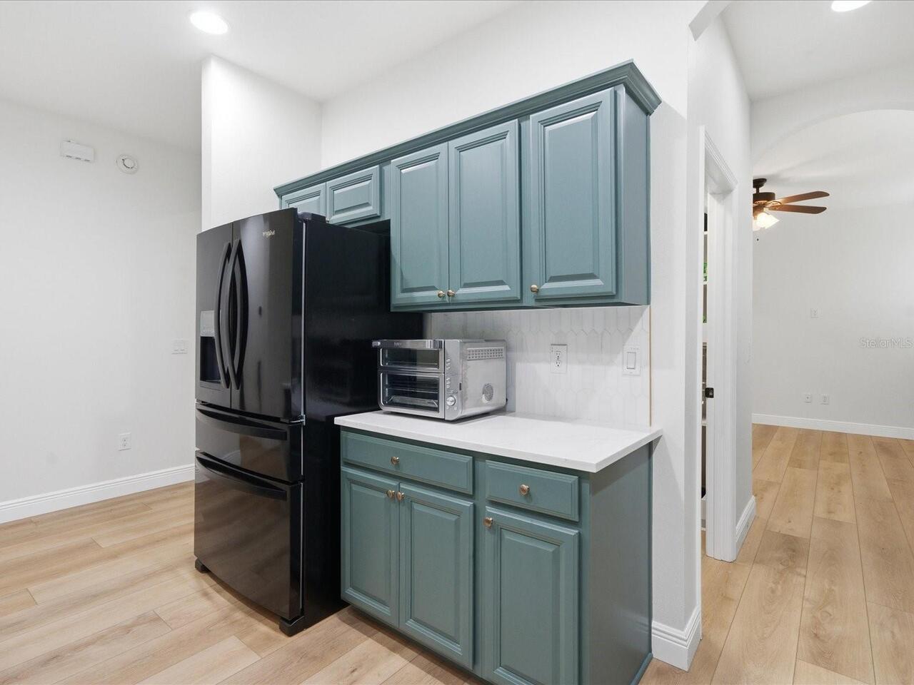 Listing Photo 10