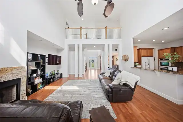 Listing Photo 15