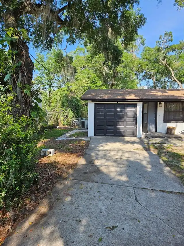 Listing Photo 12